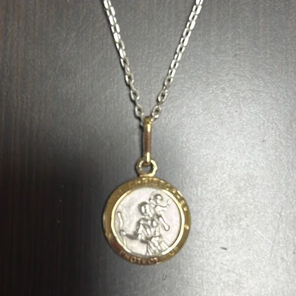 Elegant Sterling Silver St. Christopher Pendant Necklace - Picture 1 of 10